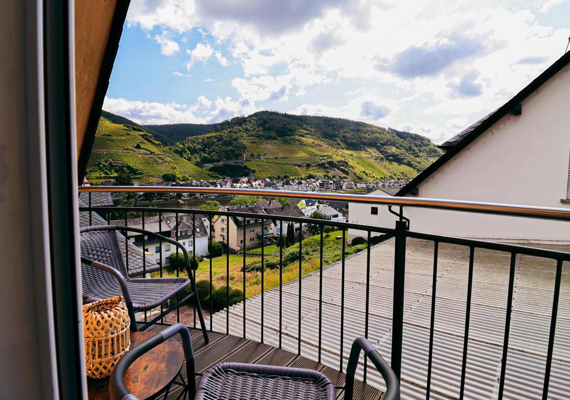 Sweet Six, Balkon, Netflix, Boxspringbetten, Hochwertiges Bad Zell an der Mosel Exterior foto